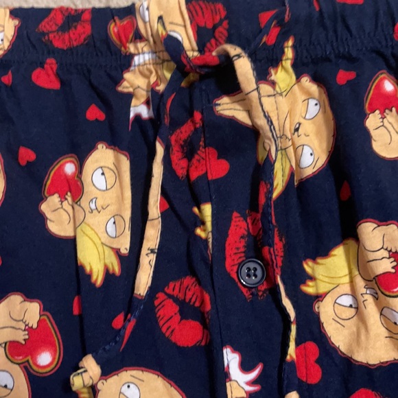 COPY - COPY - COPY - FAMILY GUY STEWIE CUPID HEARTS AND KISSES MEN’S VINTAGE ME… - Picture 9 of 10